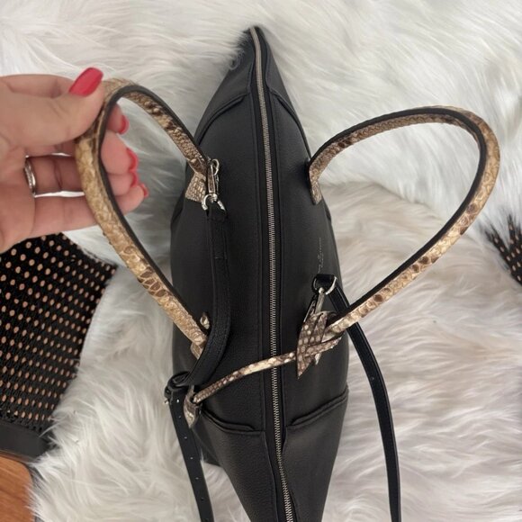 Authentic Louis Vuitton Lockit MM RARE python snake veau leather $4560 MSRP - Picture 6 of 14